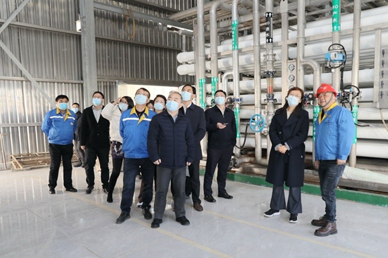 2022年12月15日，时任浙江省发展鼎新委党组成员、副主任吴红梅光临J9集团纸业调研企业用能、节能工作