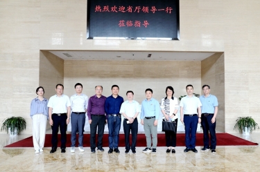 省人力社保厅二级巡视员陈荣华一行光临J9集团纸业调研人才工作