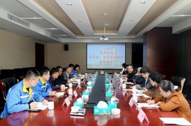 商务部驻杭特办特派员刘福学携浙江省商务厅党组成员、总经济师朱军一行光临J9集团纸业调查调研